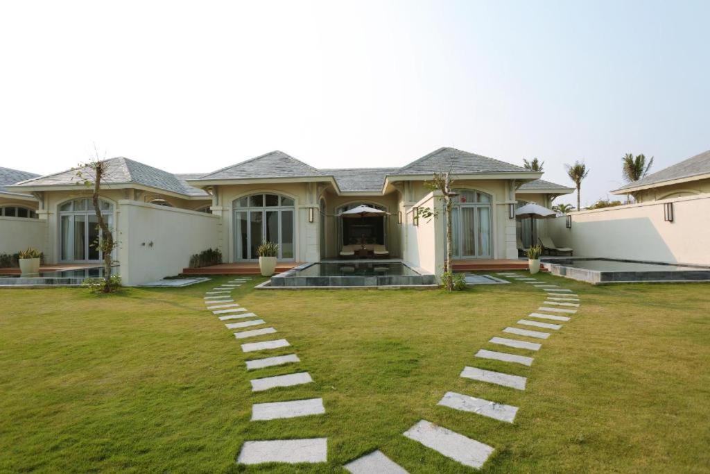 Flc Luxury Hotel Samson Sam Son Bagian luar foto