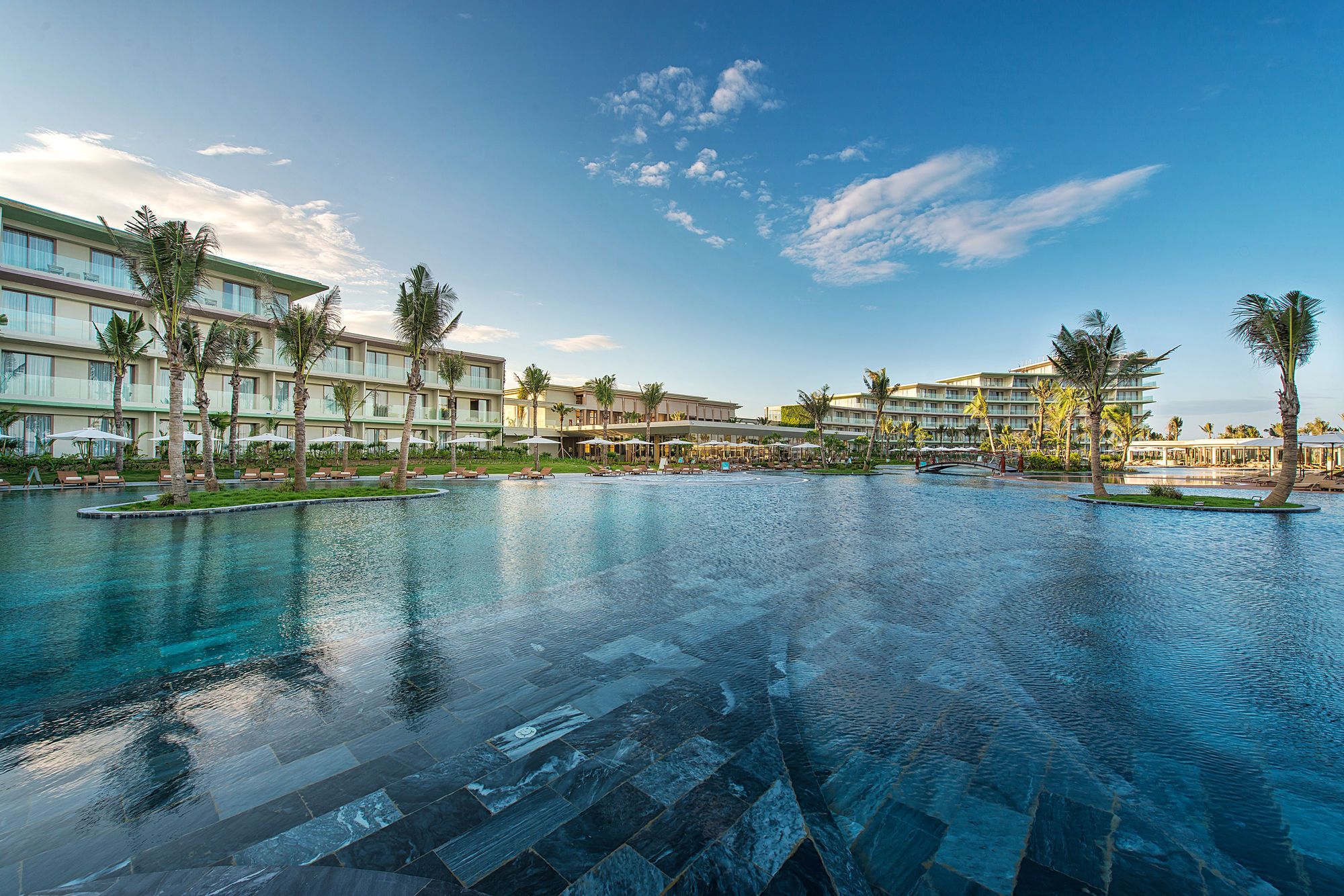Flc Luxury Hotel Samson Sam Son Bagian luar foto
